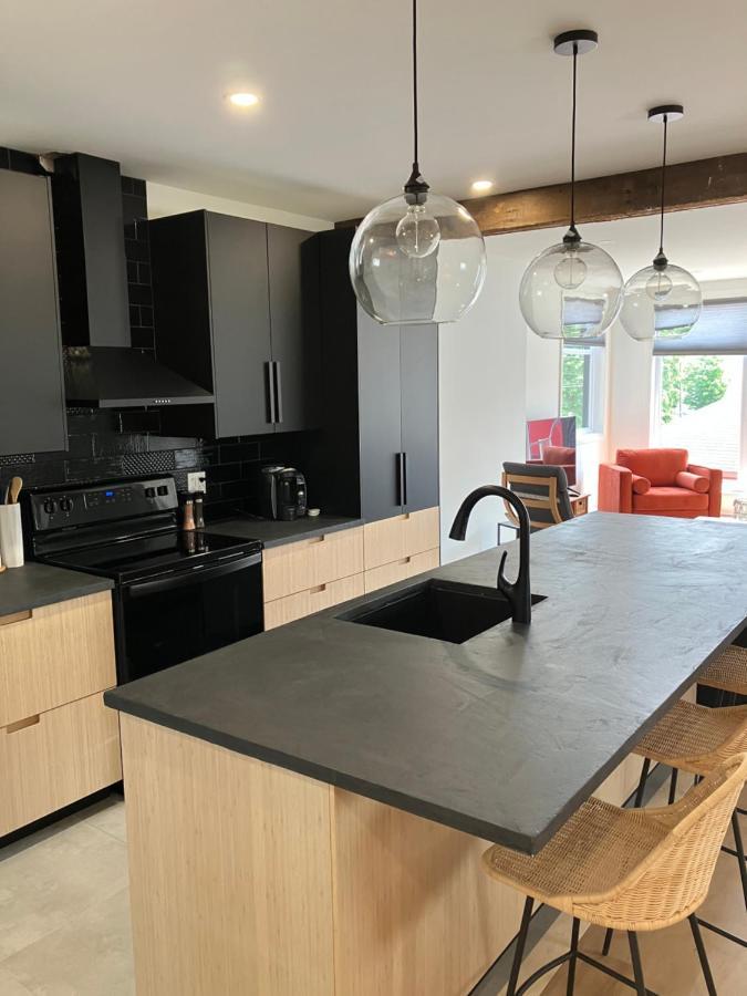Yin Et Yang Apartment Sainte-Anne-de-Beaupre Exterior photo
